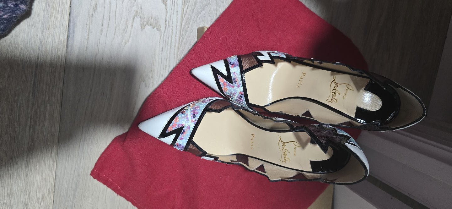 authentic Louboutin - photo 5