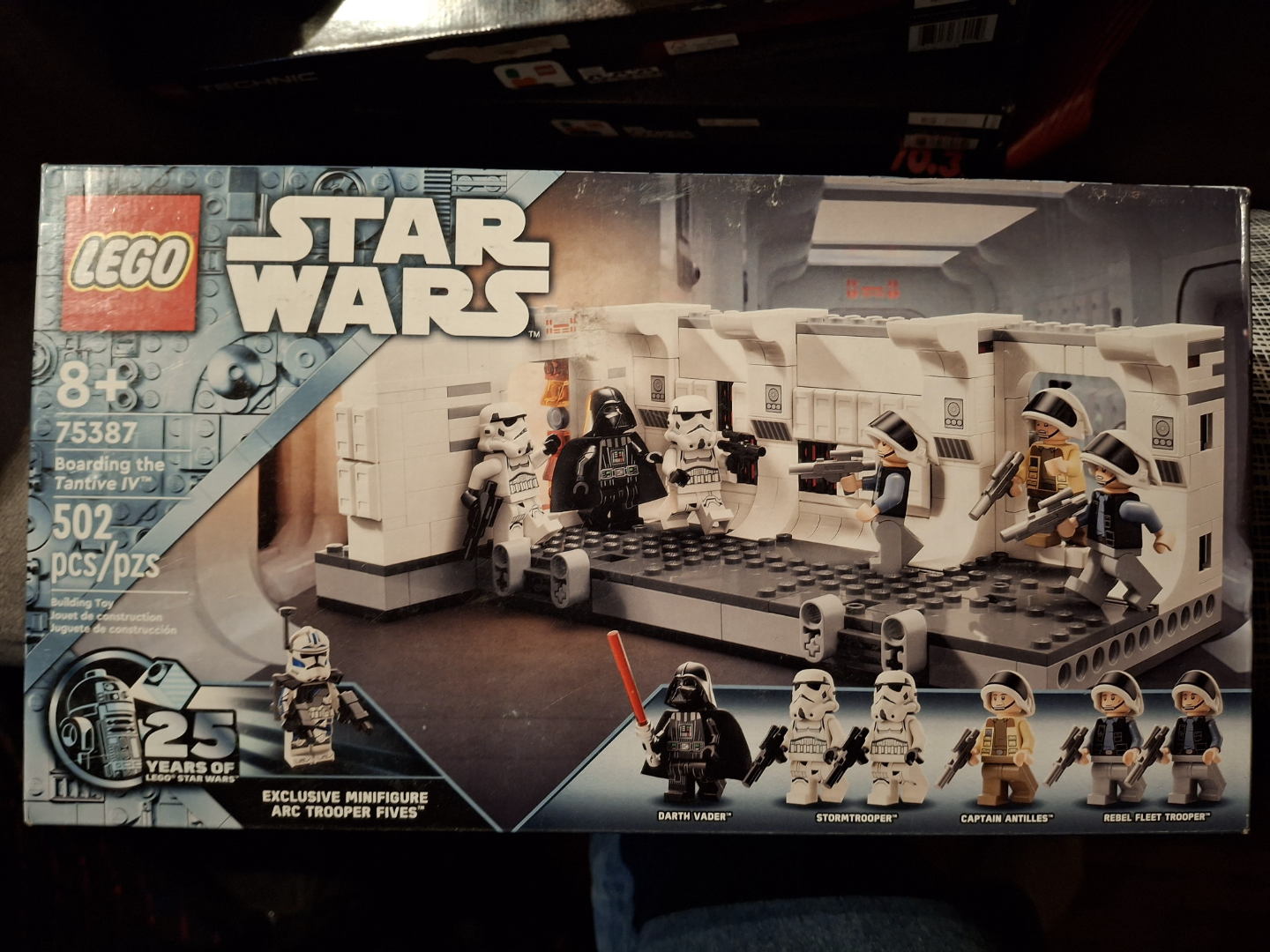 LEGO Star Wars Boarding the Tantive IV 75387 - photo 2