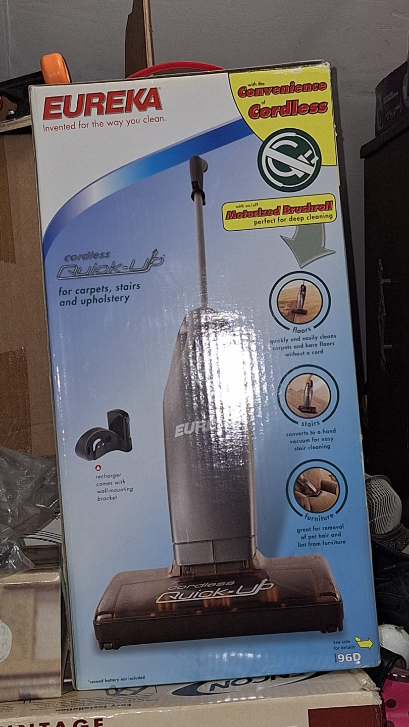 Eureka Cordless Quick-Up Vacuum Cleaner