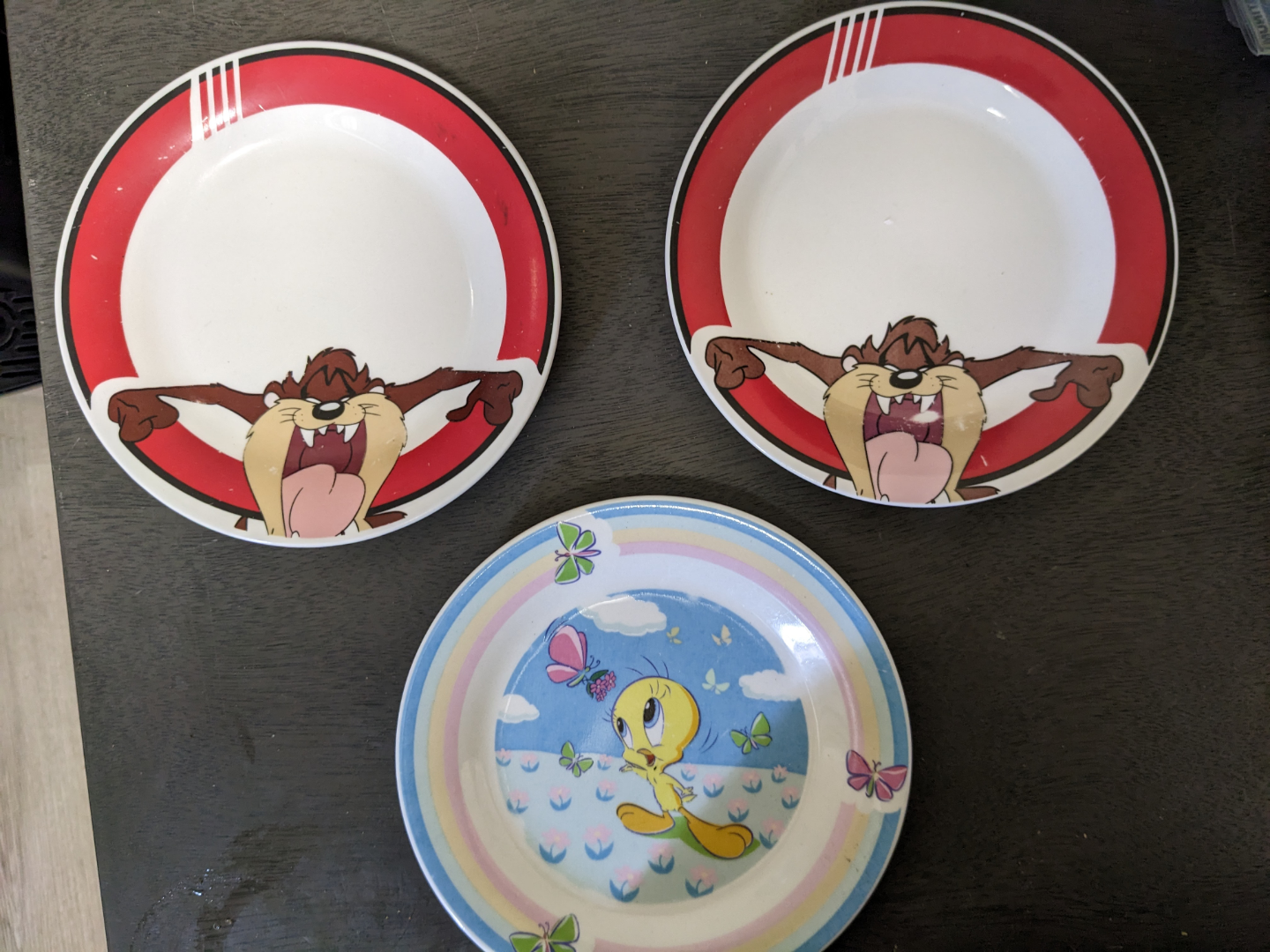 Looney Tunes Gibson Dinner Plates and Dessert Plate Set