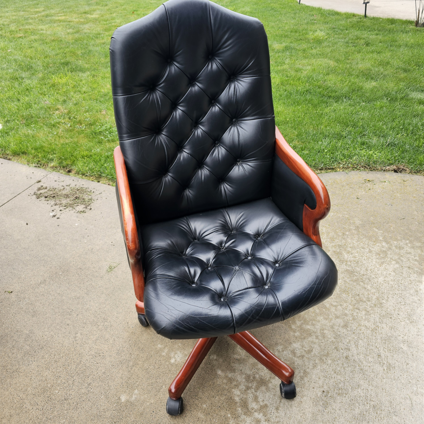Executive Office Chair - Black Leather & Wood
