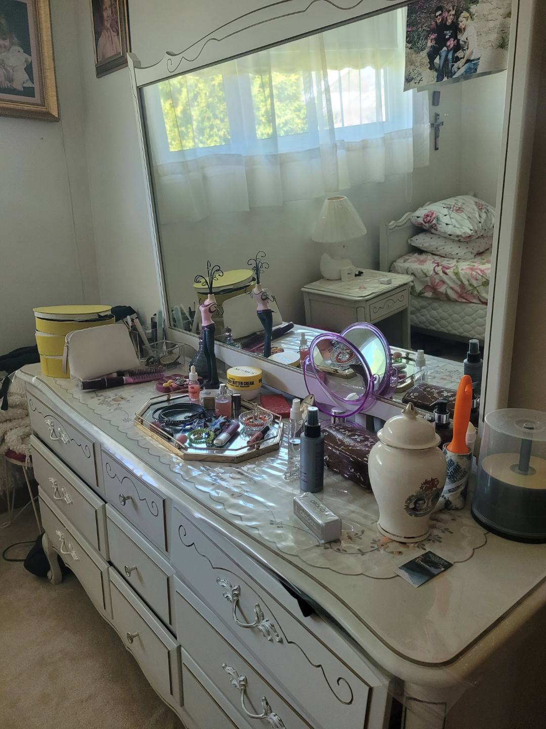 Vintage White Vanity/Dresser with Mirror