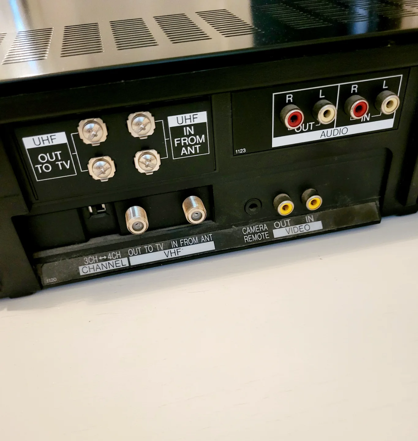 Sharp VHS Player Video Cassette Recorder - Made in Japan image indicator(10)