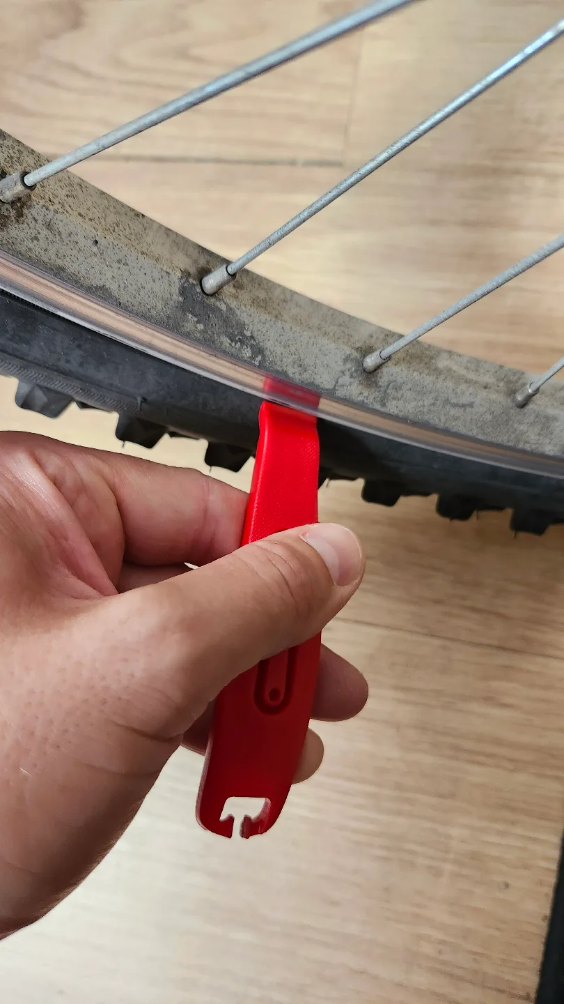 Three Red Plastic Tyre Levers thumbnail