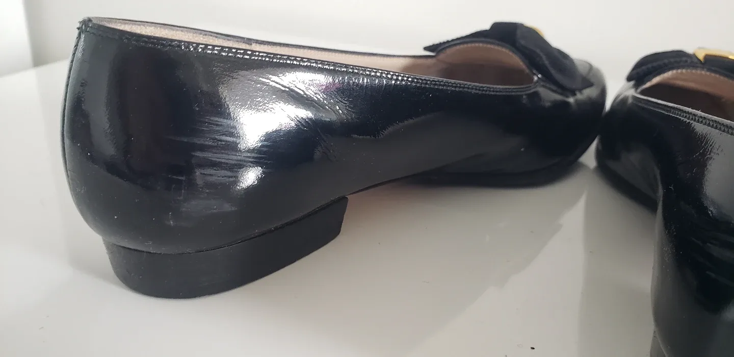 Black Patent Leather Vera Bow Nursing Heel image indicator(10)