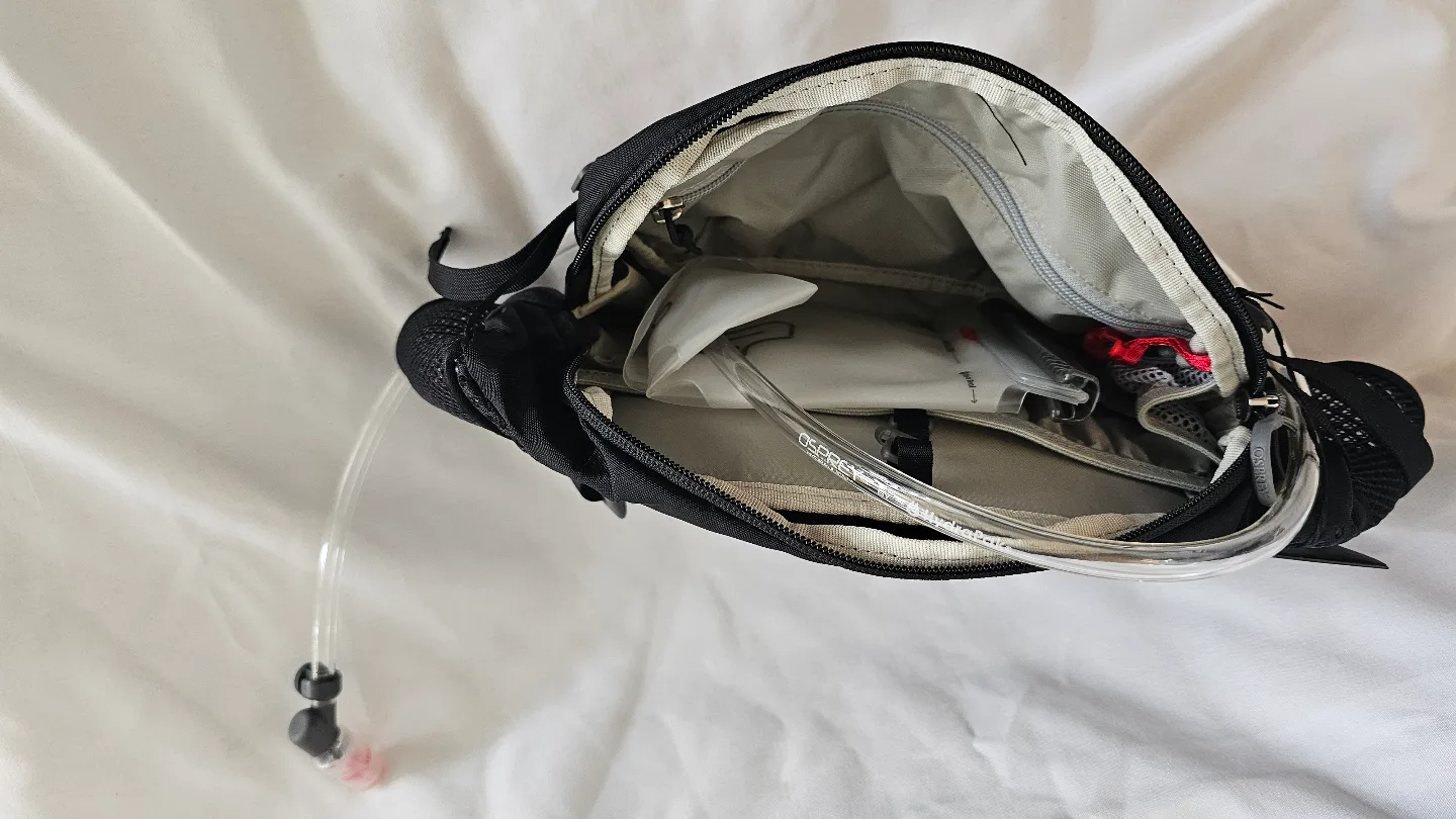 Osprey Seral 4 Hydration Pack - Black image indicator(3)