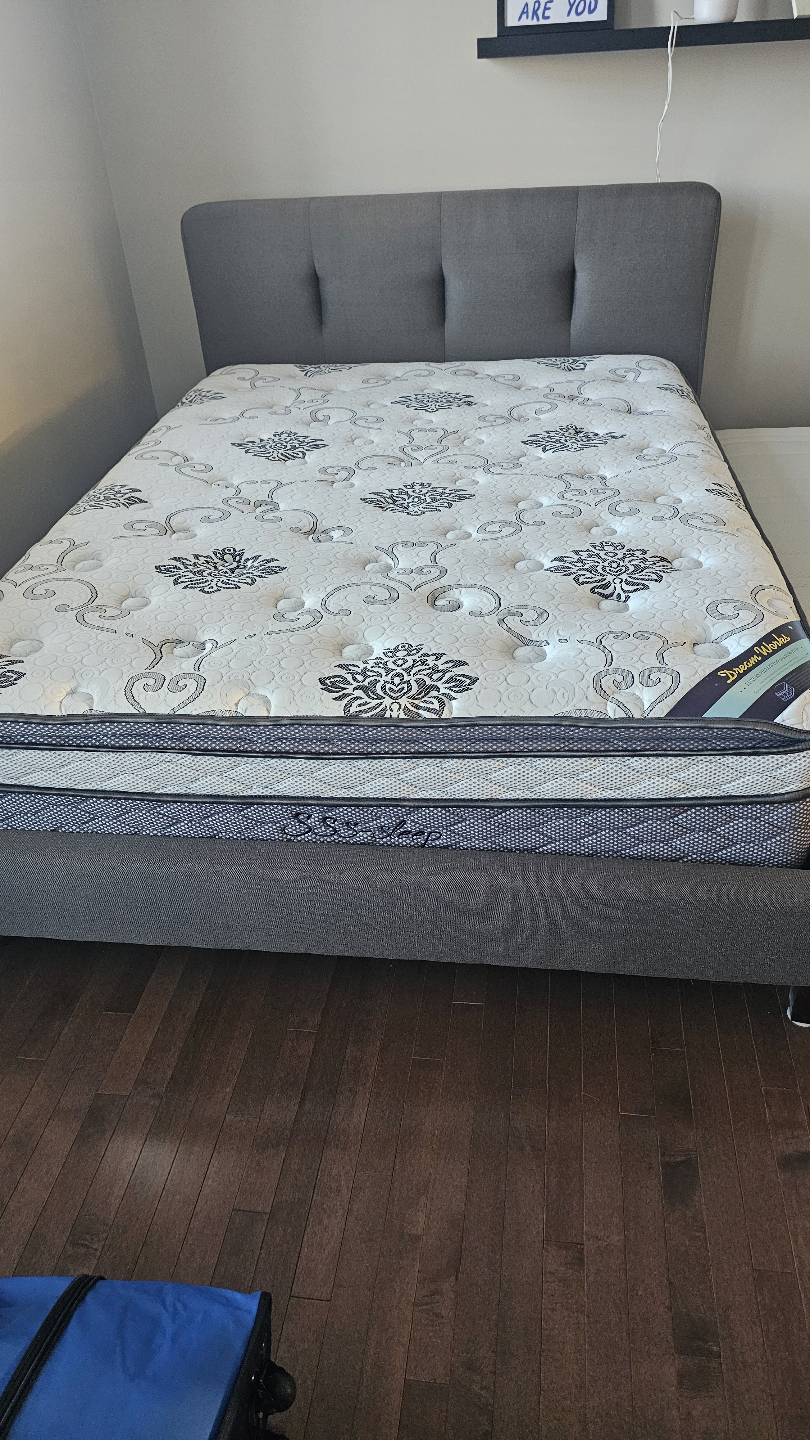 Queen Size Mattress and Platform Bed Frame