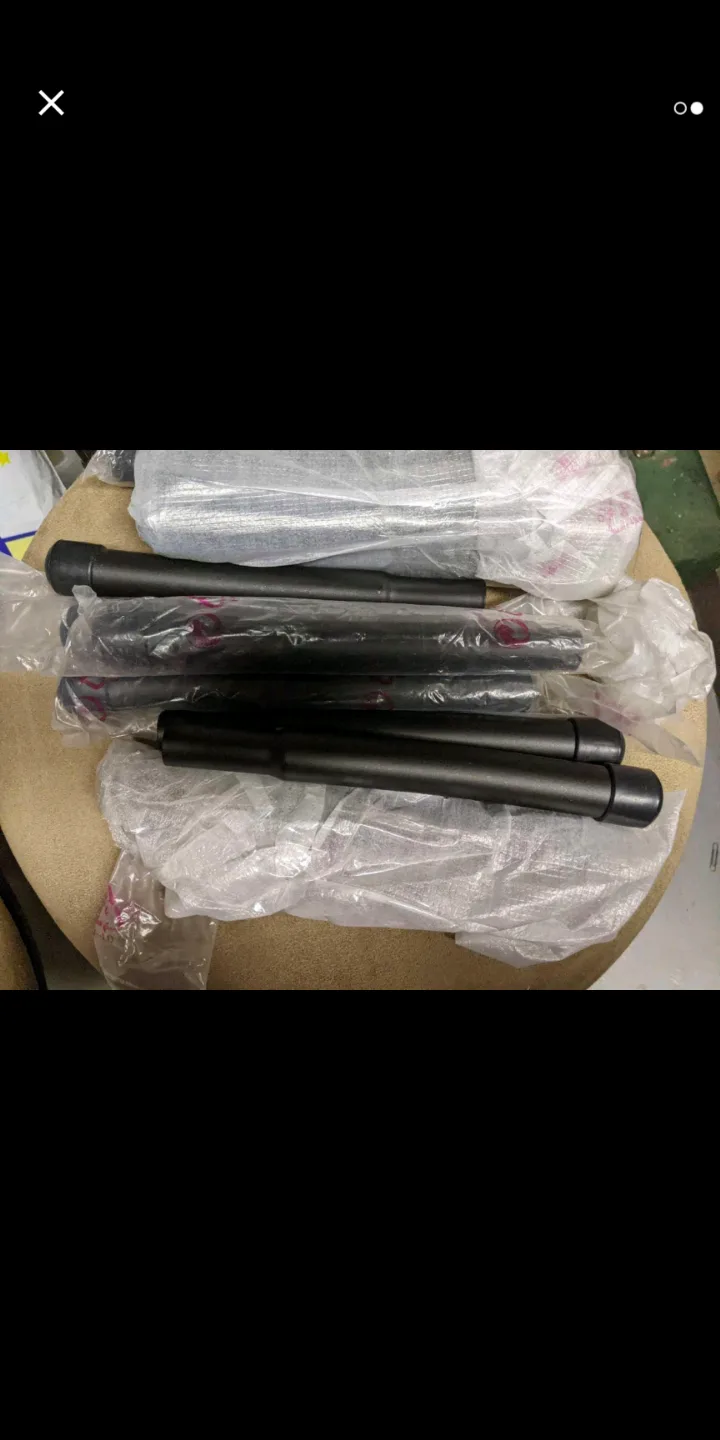 🇨🇦 three bar swivel stools for $15 🇨🇦🍁 image indicator(2)