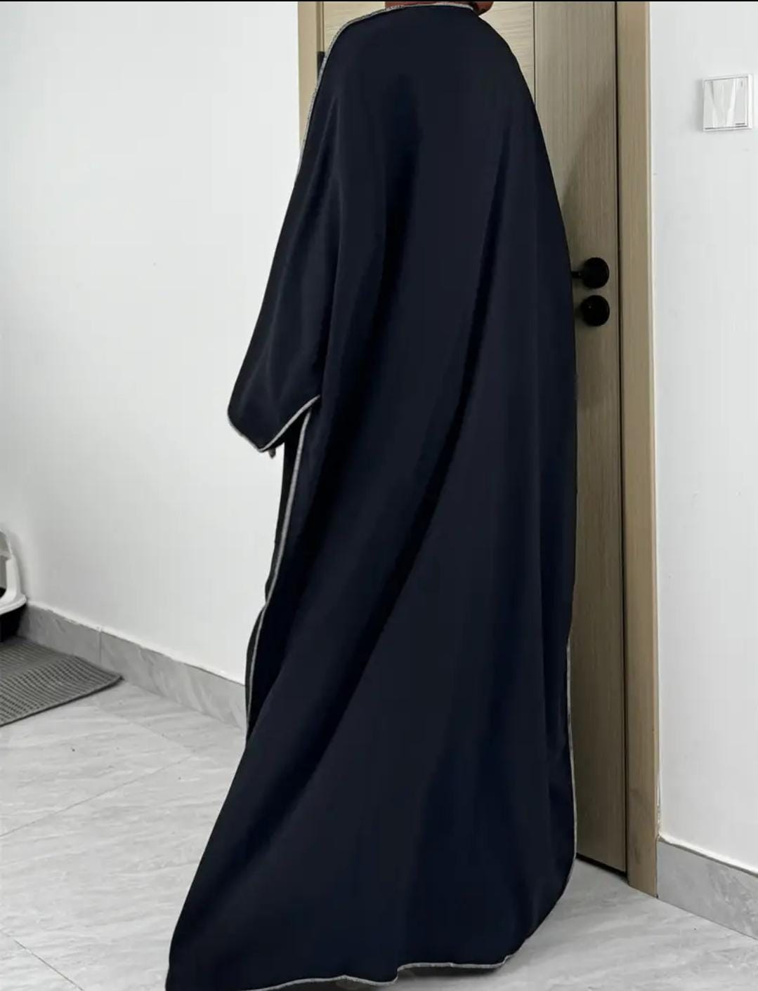 Elegant Black Abaya with Silver Detailing - photo 2