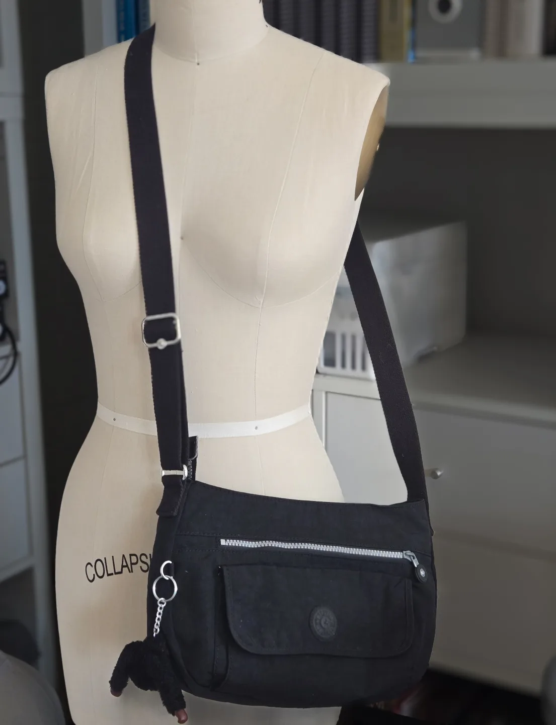 Kipling Black Crossbody Bag image indicator(2)