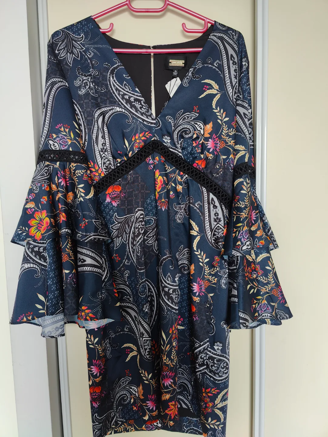 Gorgeous floral print mini dress thumbnail