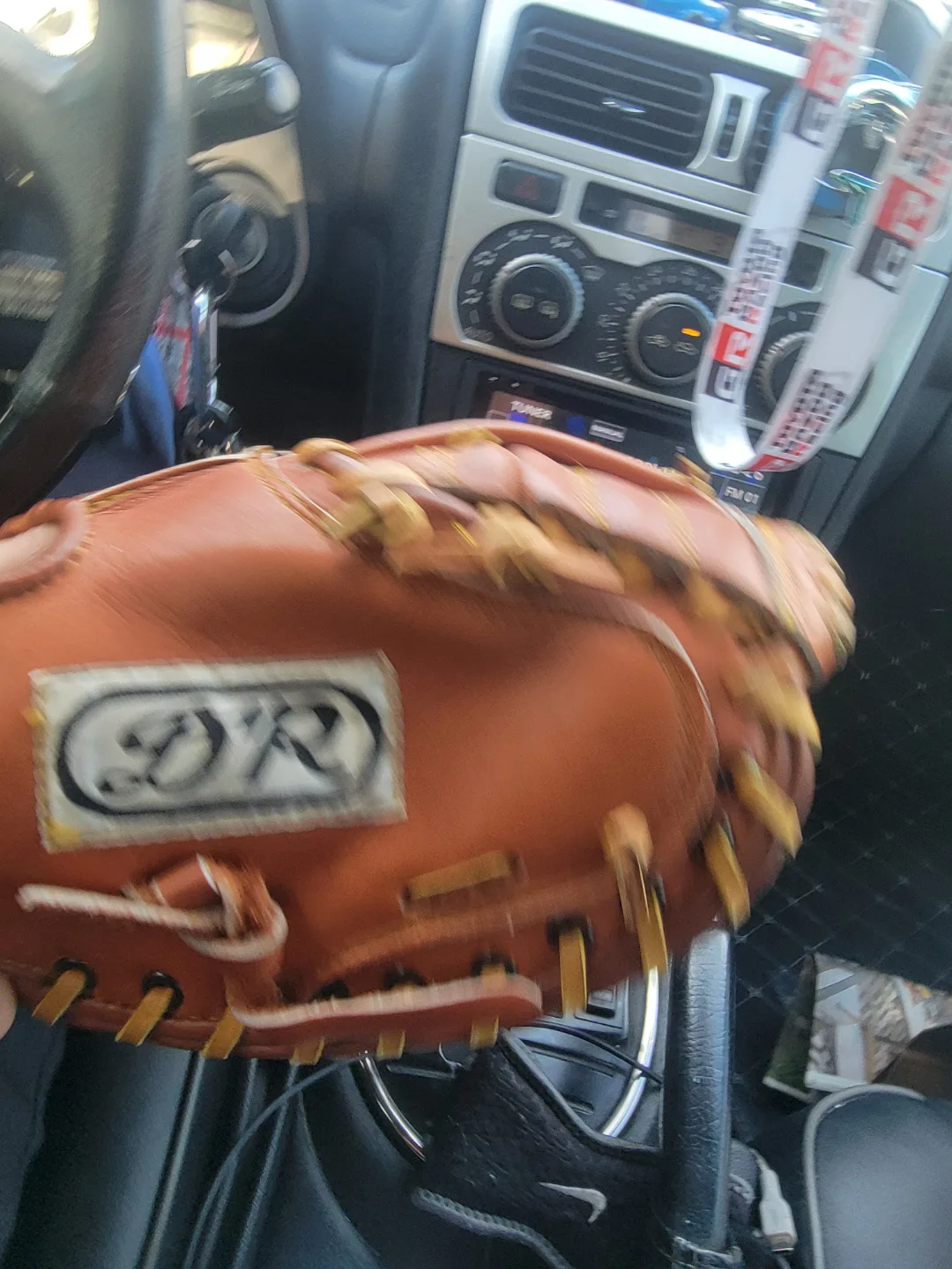 D&R youth glove image indicator(2)