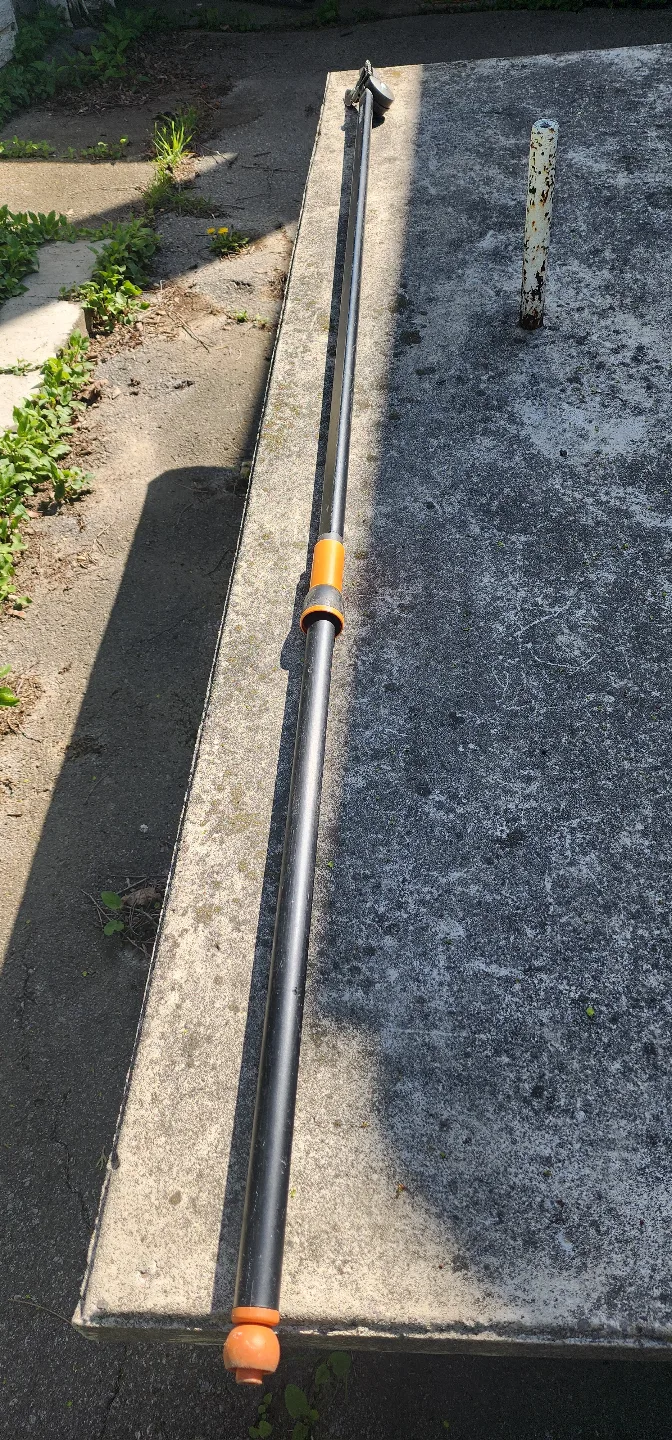 Fiskar's Extendable Lopper image indicator(2)