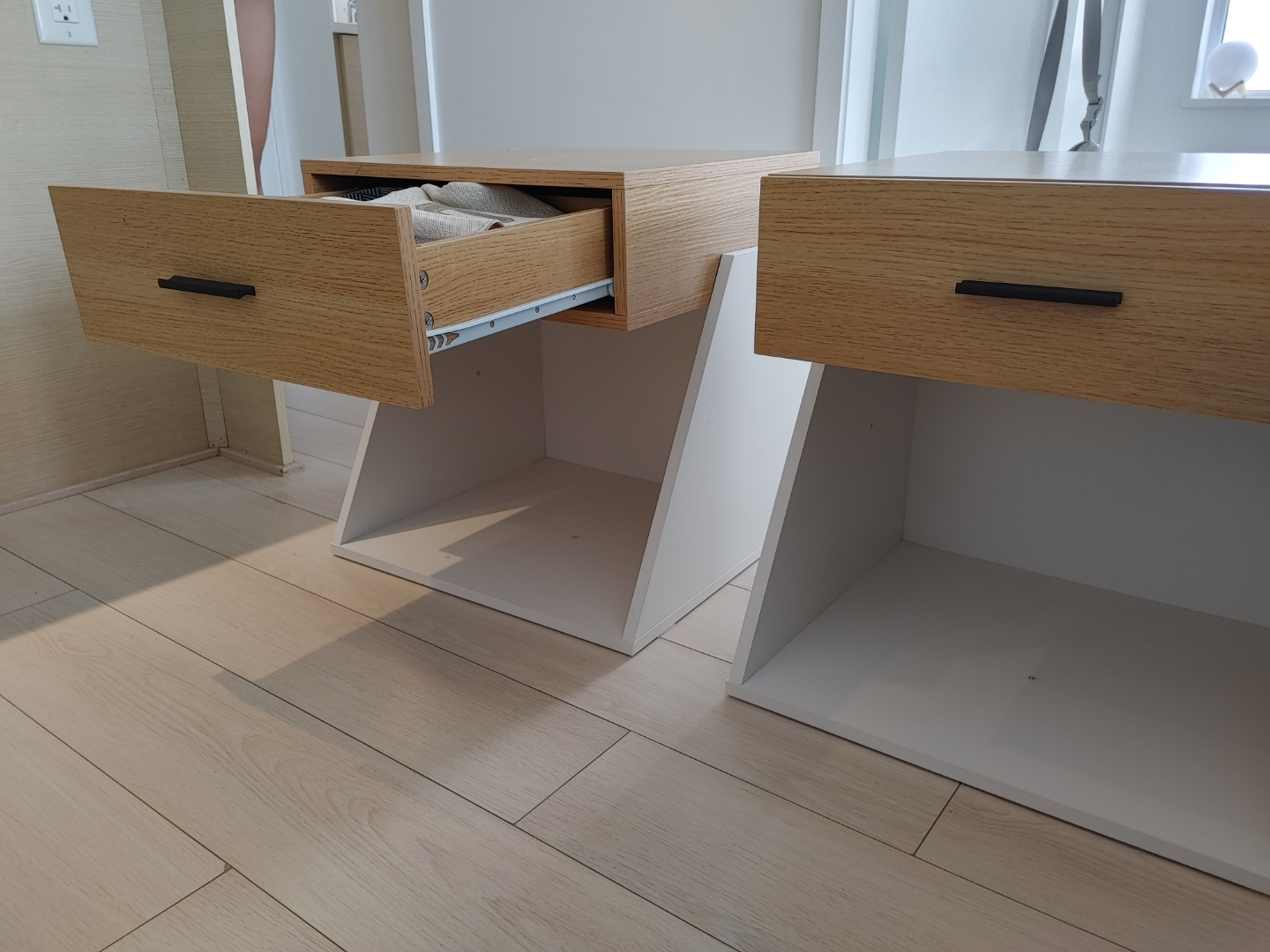 Pair of Modern Nightstands with Drawers. Bedside tables. - photo 4