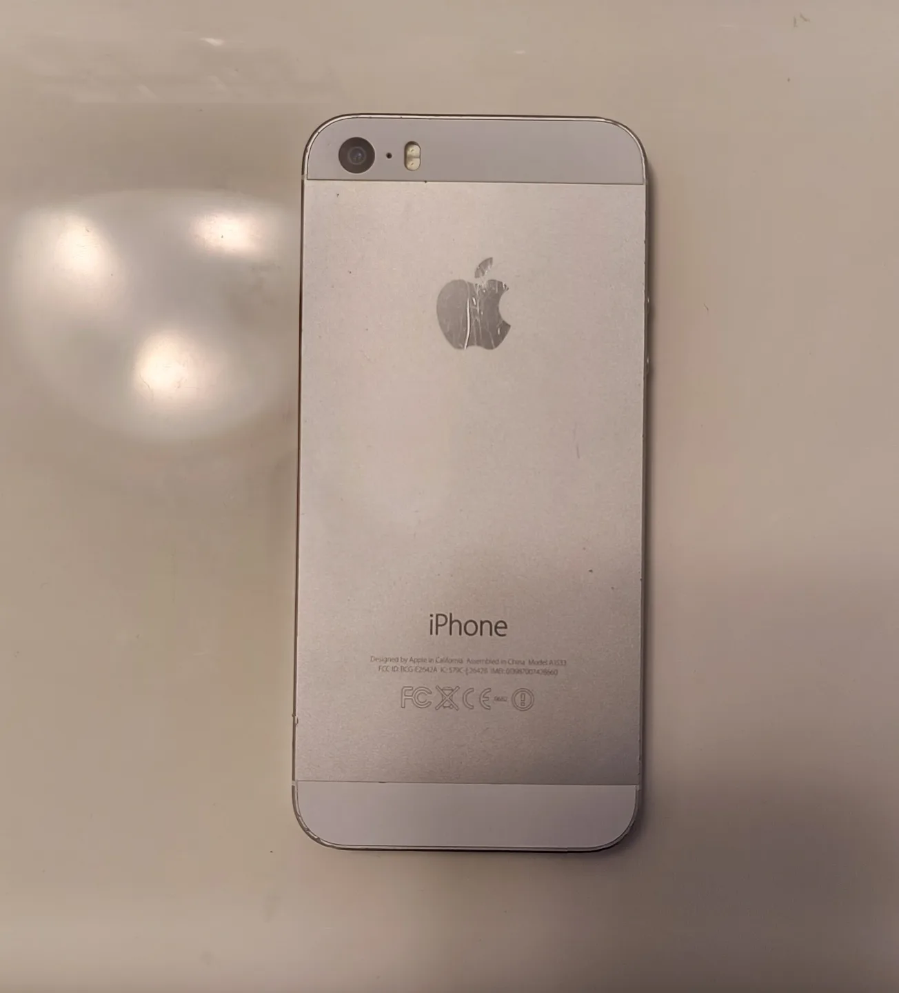 iPhone 5s 32GB in Box with Case image indicator(4)