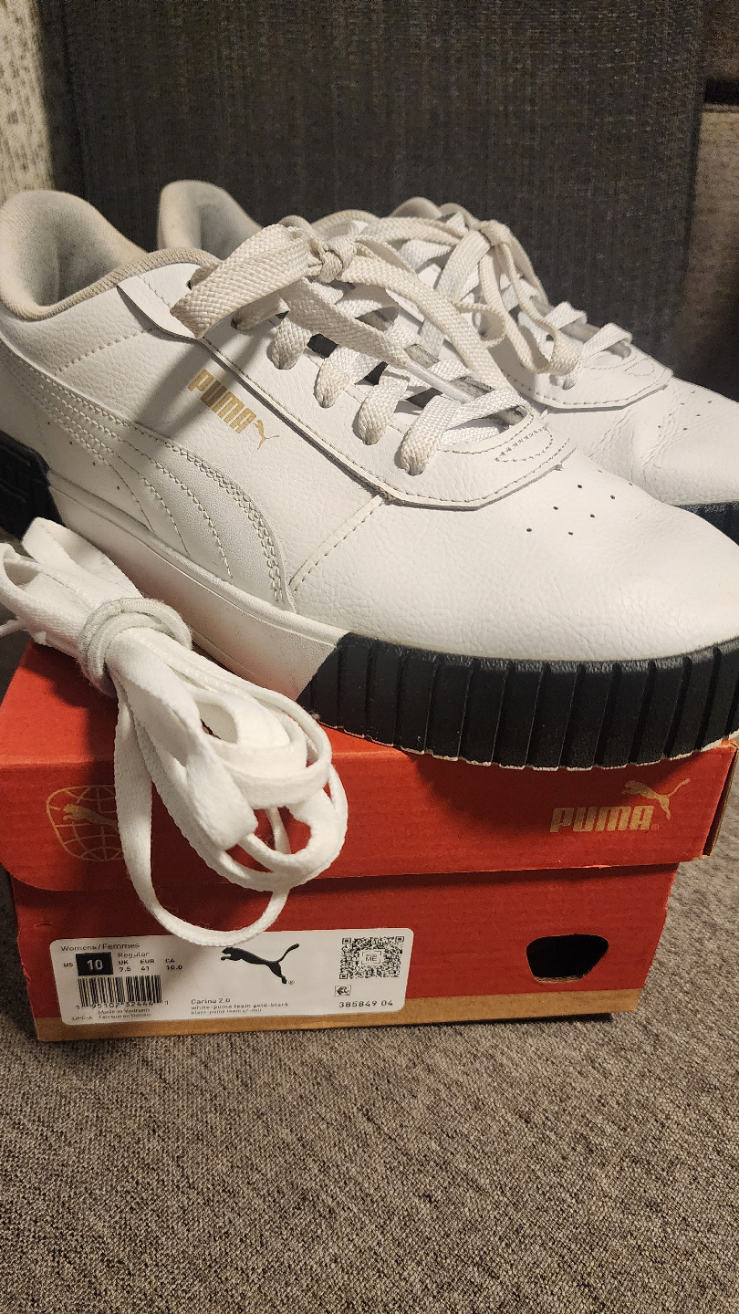 Puma Carina 2.0 Women's Sneakers - Size 10