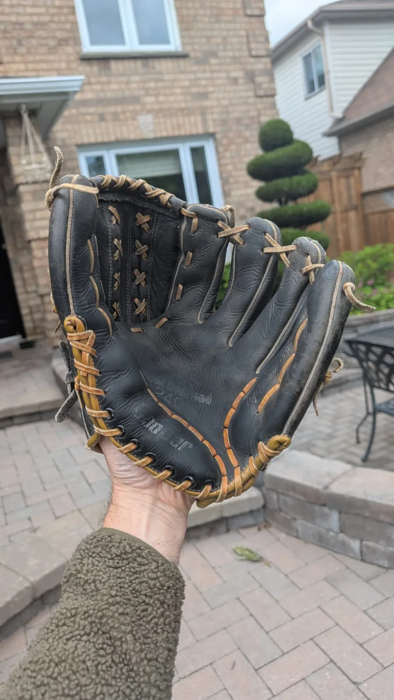 Cooper Black leather Baseball Glove thumbnail