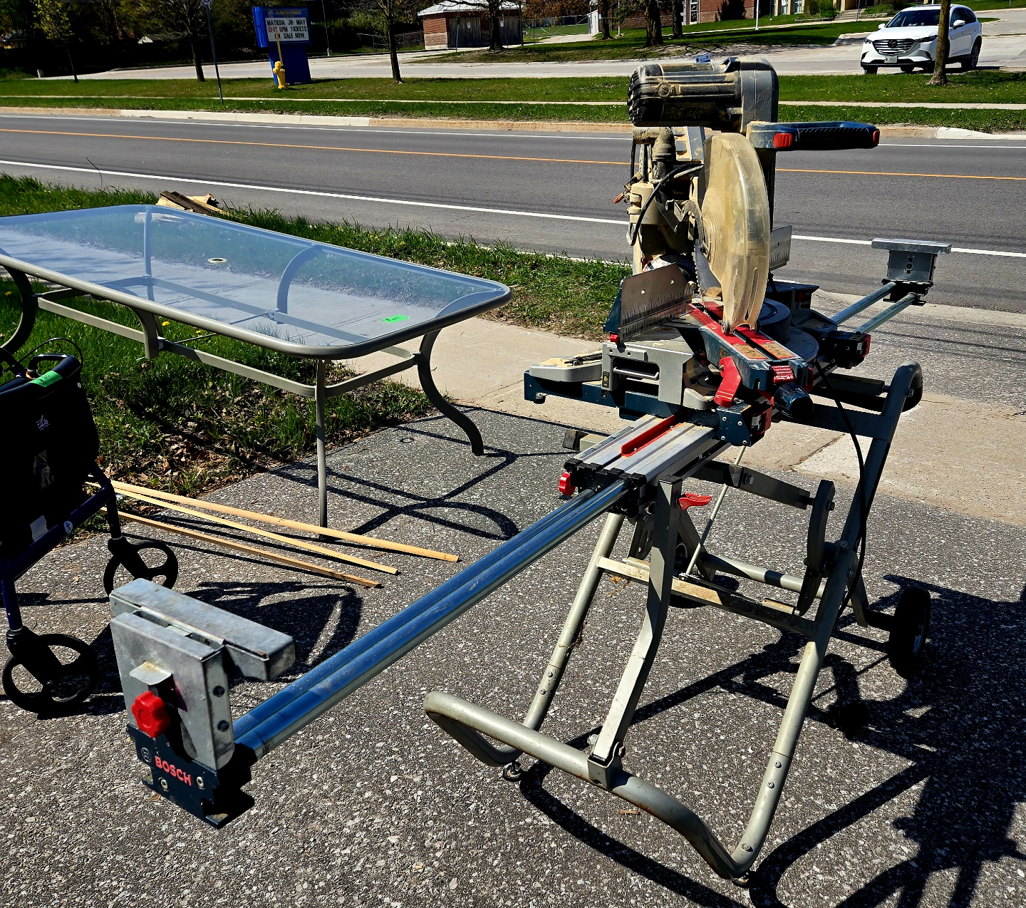 BOCH 12" saw and stand - photo 5