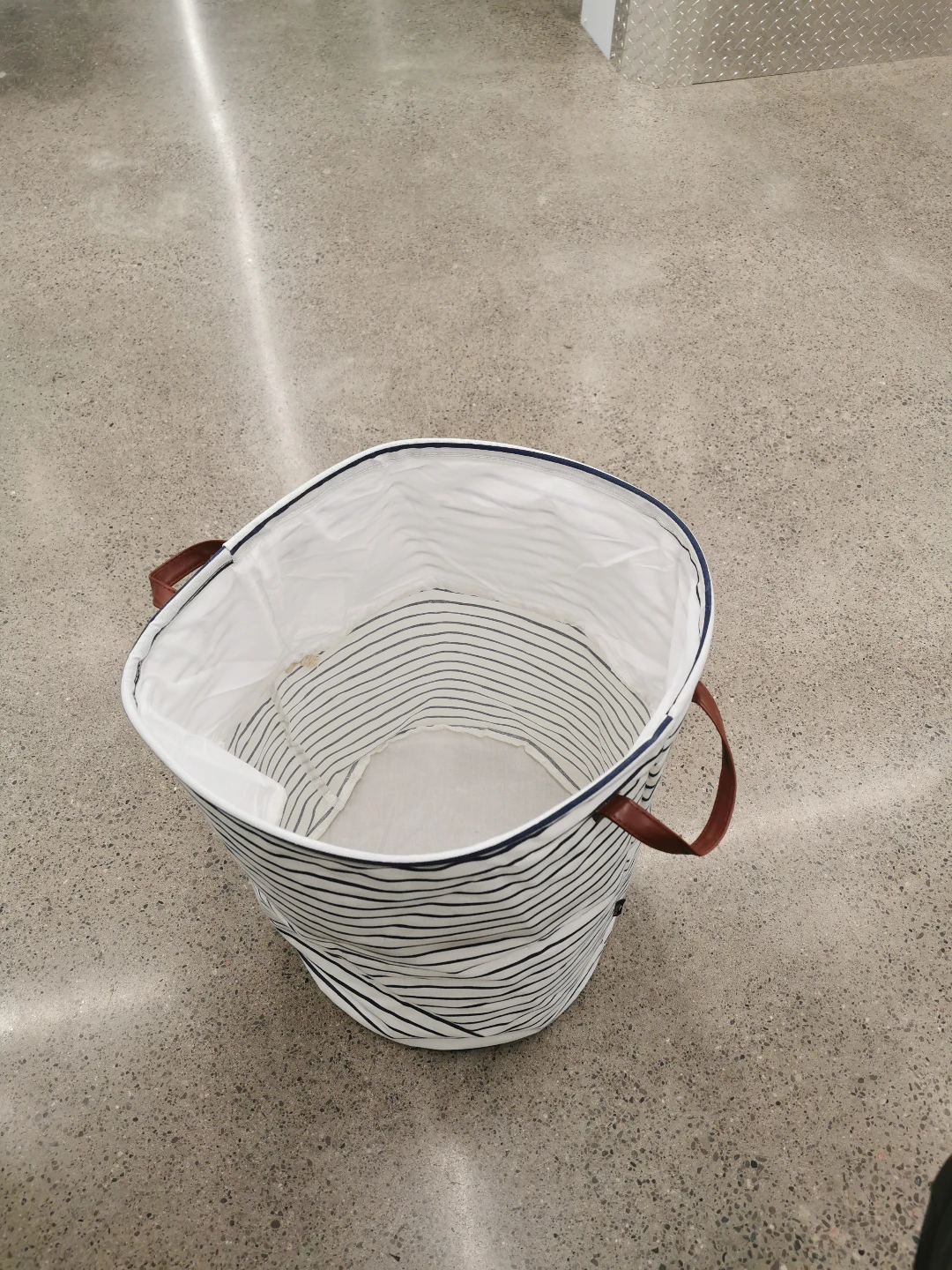 Dokehom Striped Laundry Basket - photo 4