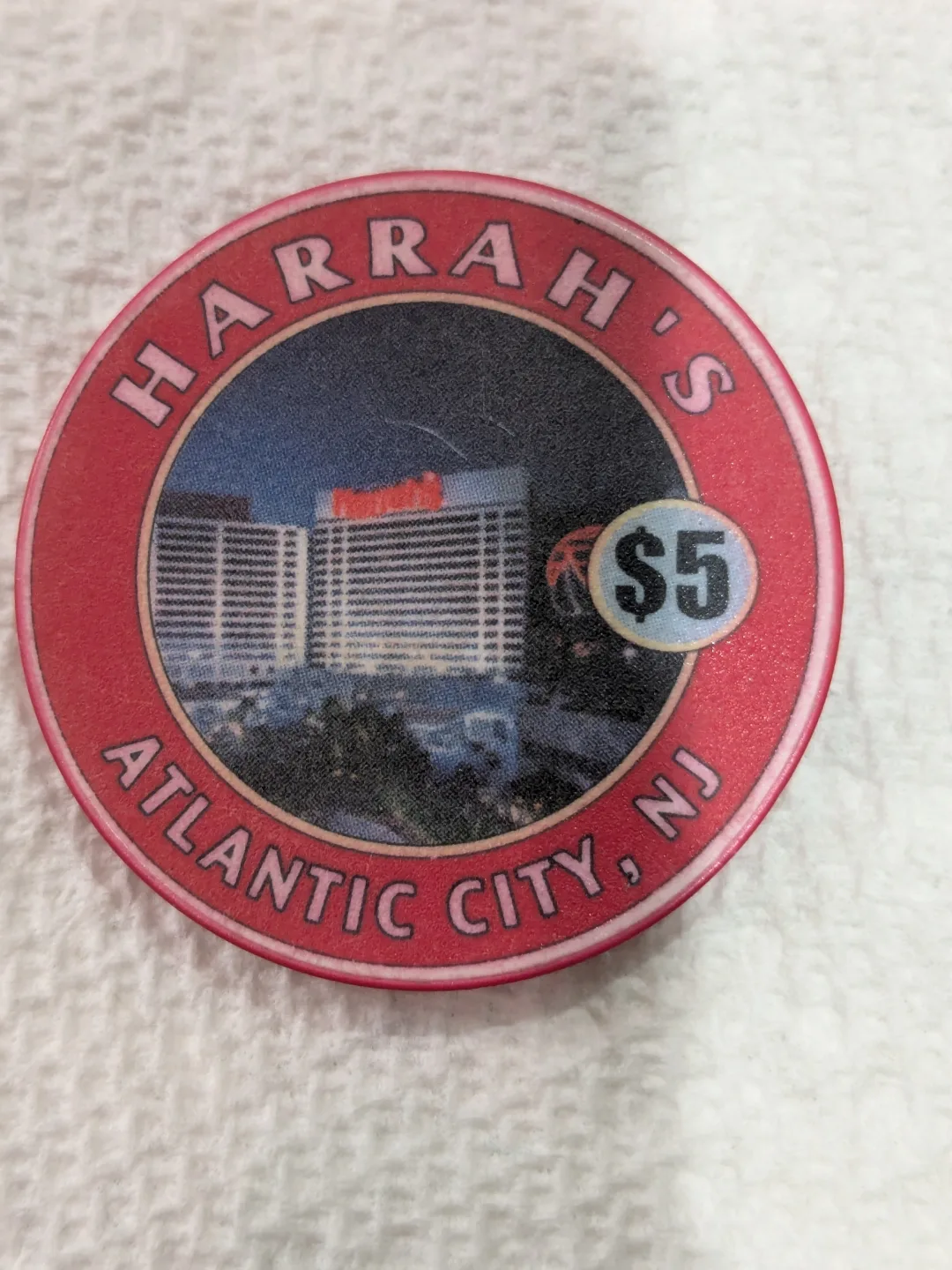 Harrah's Atlantic City Casino Chip - $5 - 1980-2000 image indicator(2)