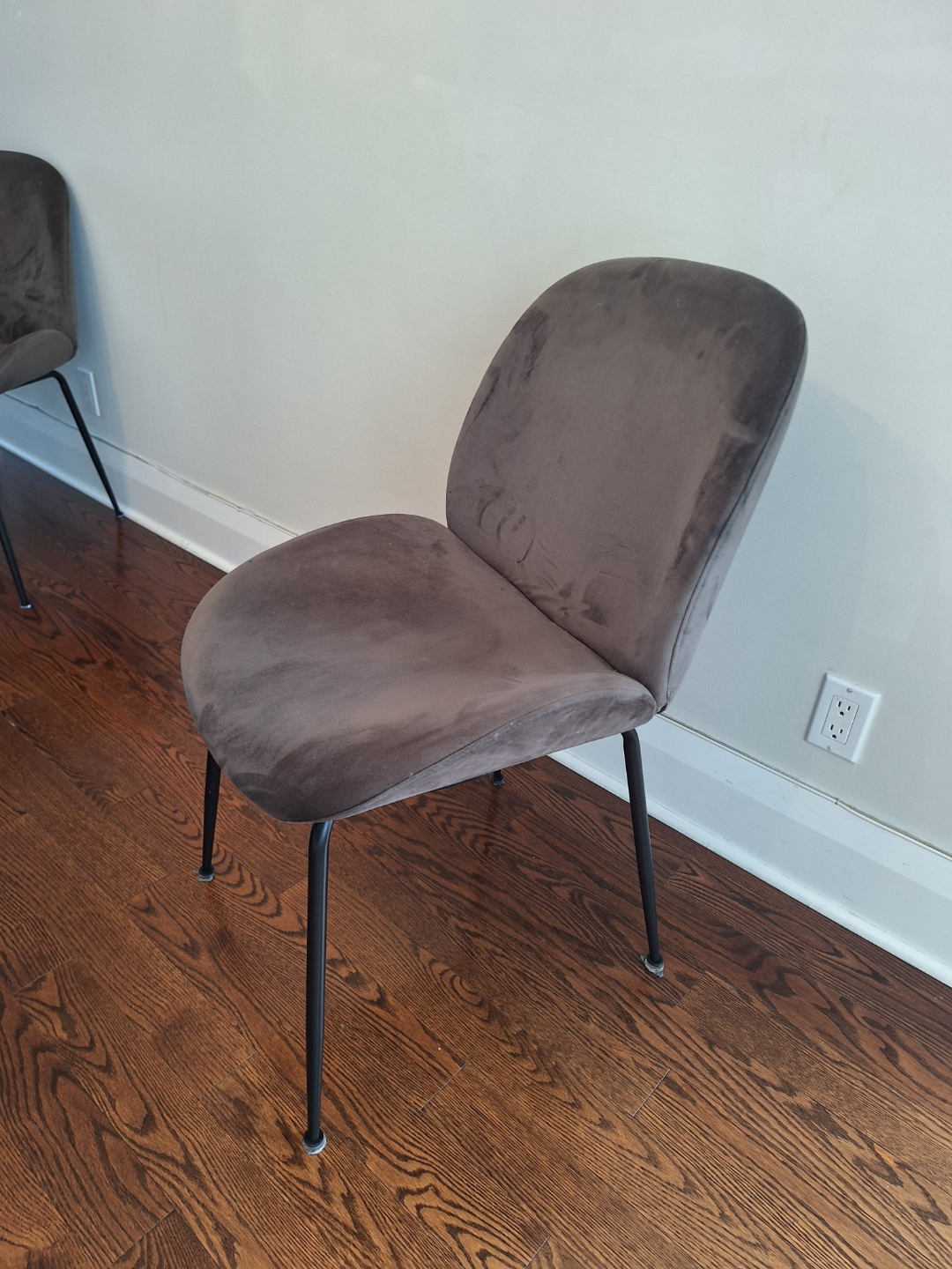 Structube Modern Velvet Dining Chair