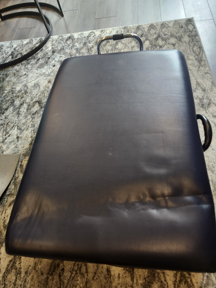Portable Massage Table – Foldable with Face Cradle