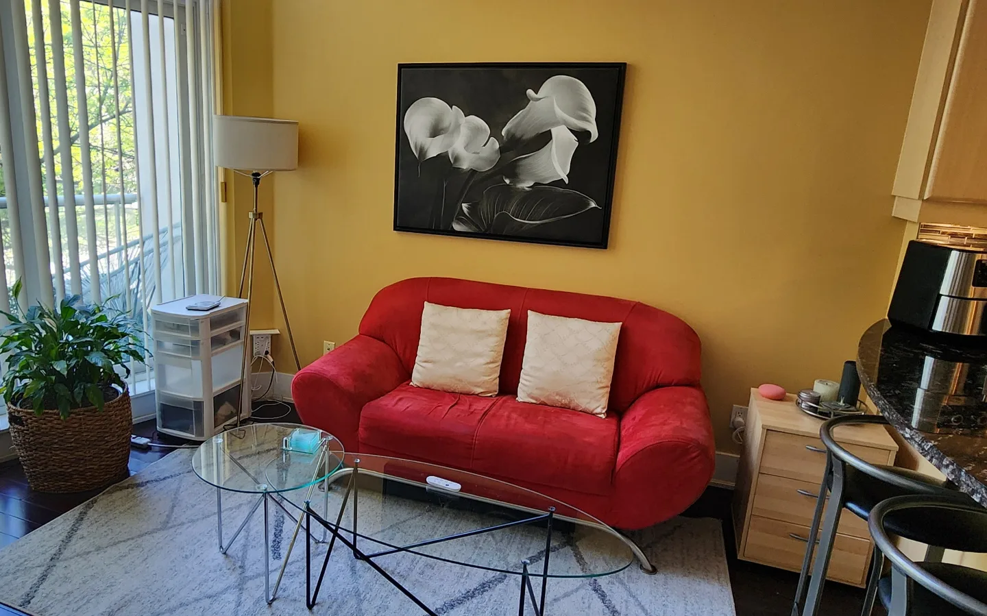Red loveseat thumbnail