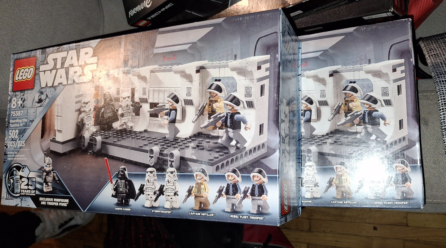 LEGO Star Wars Boarding the Tantive IV 75387