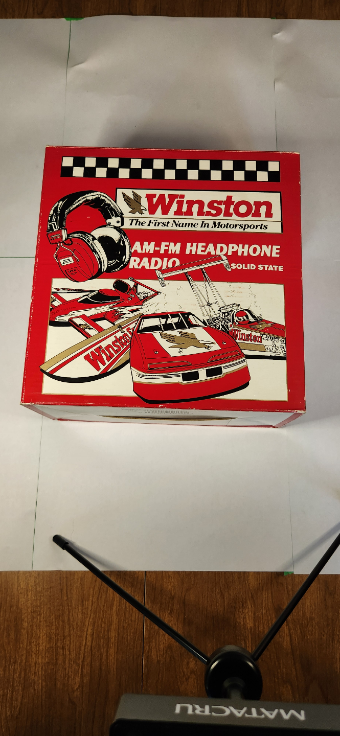 Vintage Winston Racing AM-FM Headphone Radio - photo 2