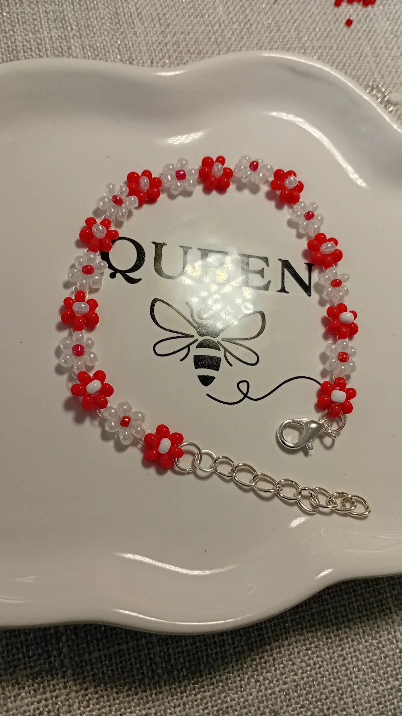 Beaded Flower Bracelet thumbnail