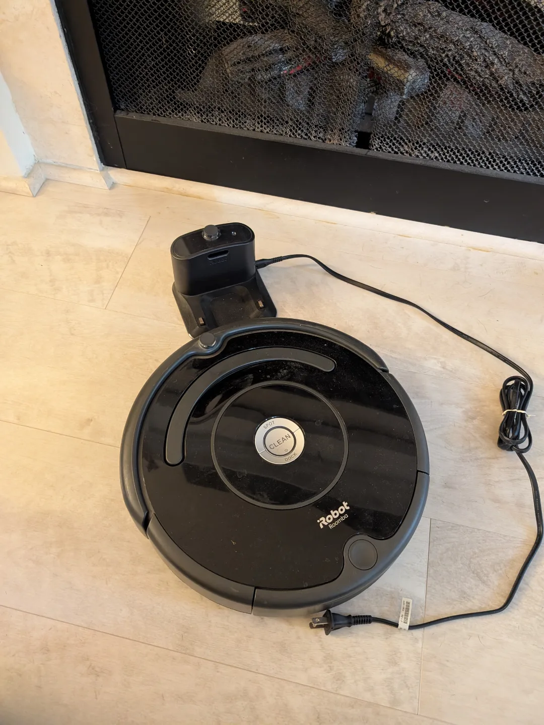 Roomba Robot Vacuum Cleaner thumbnail