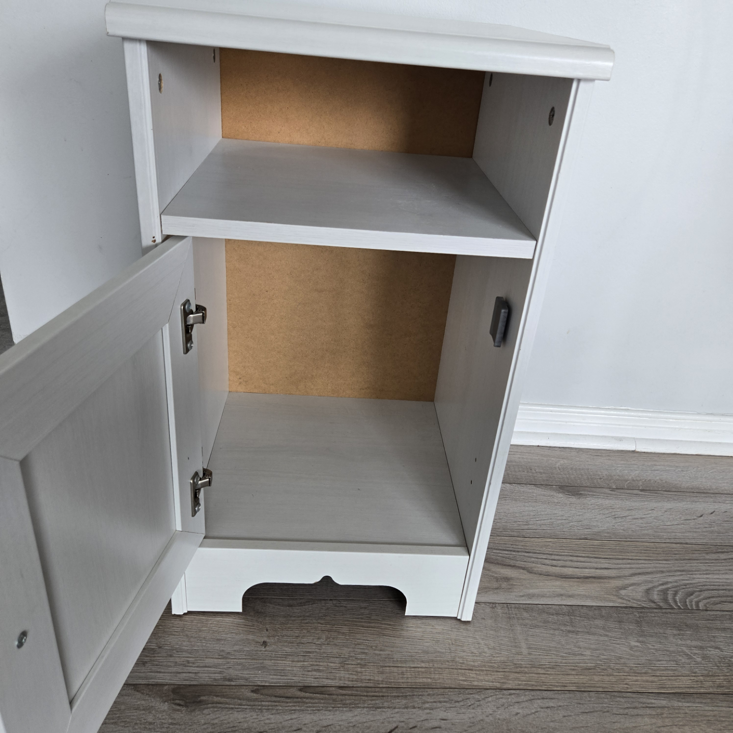 White painted bedside table - photo 2