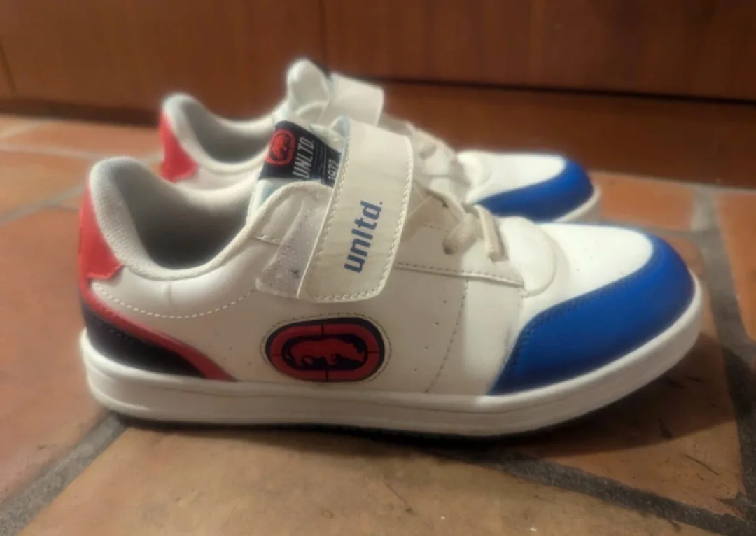 UNLTD. Kids' Velcro Sneakers - Size 5 🏒 thumbnail