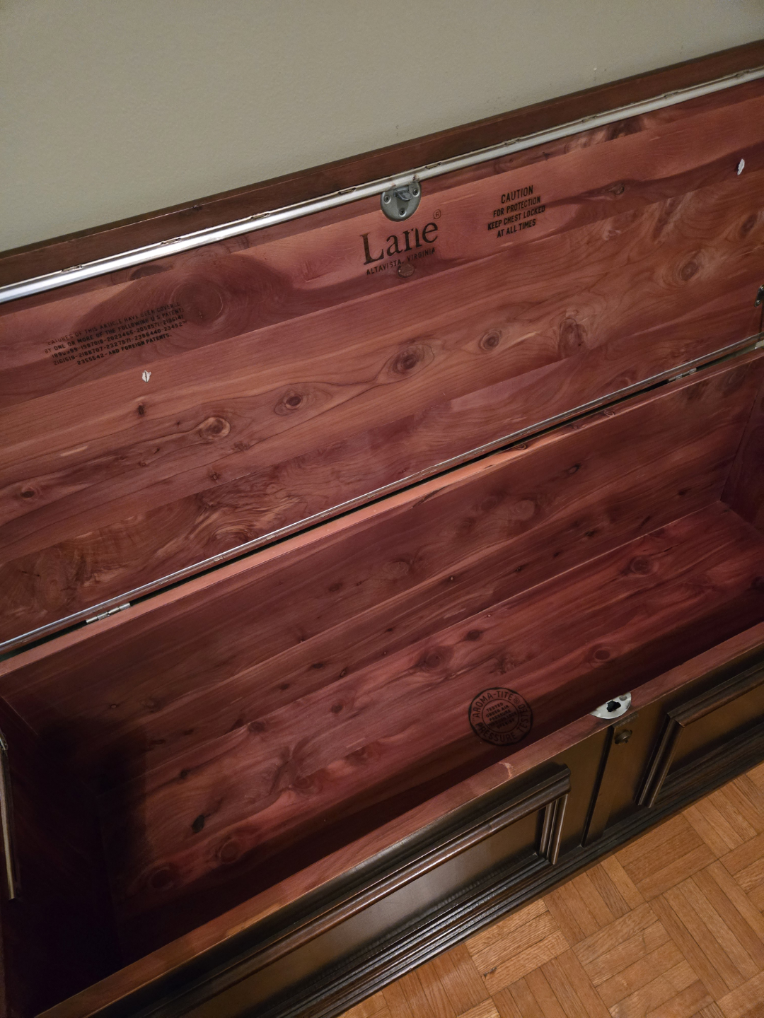 Vintage Lane Cedar Chest - photo 3