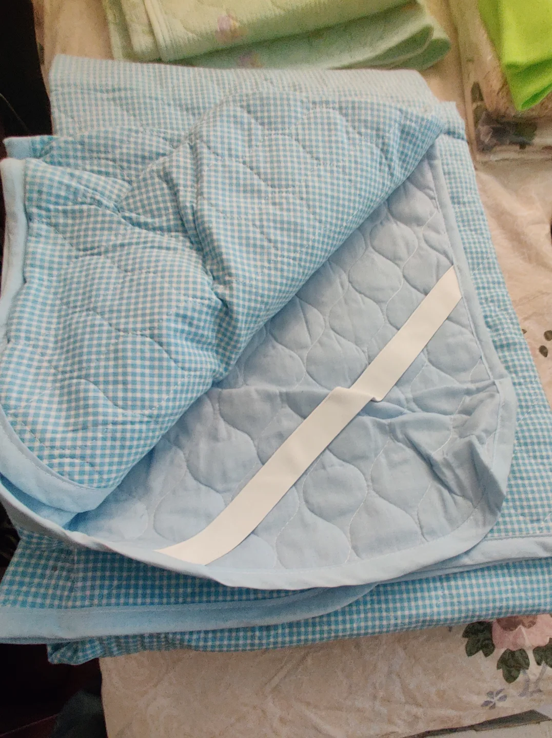 Twin size mattress pad image indicator(4)