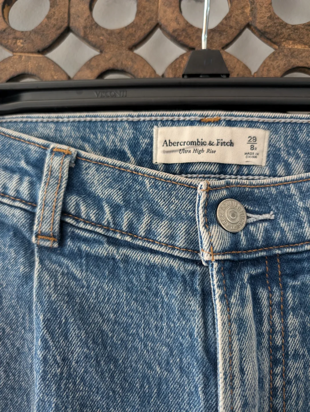 Abercrombie & Fitch High Rise Jeans image indicator(3)