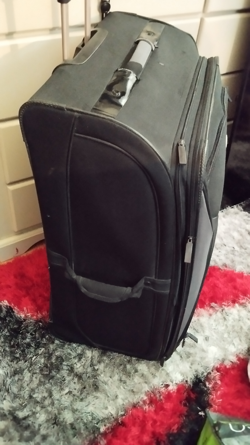 Large Black Samsonite Rolling Suitcase - photo 2