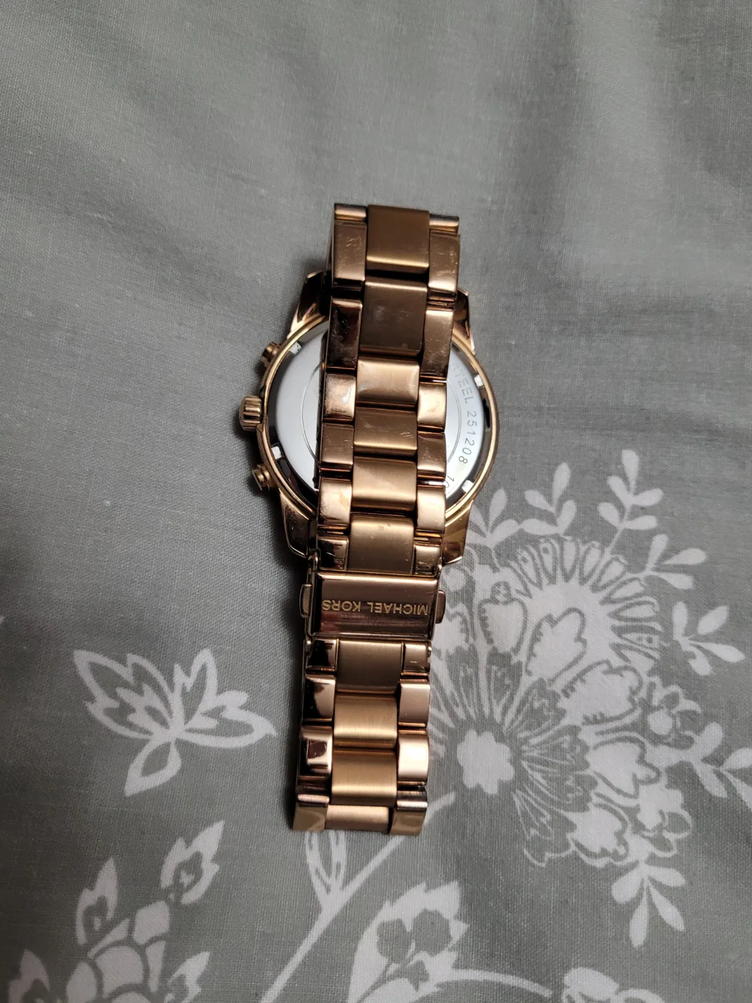 Michael Kors Women's Rose Gold Chronograph Watch image indicator(6)