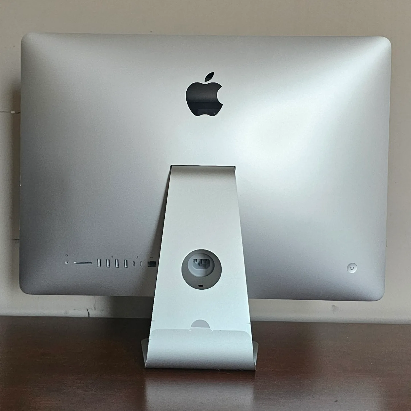 2019 iMac 21.5" Retina 4K - i5, 16gb, 512gb SSD, macOS Sequoia image indicator(6)