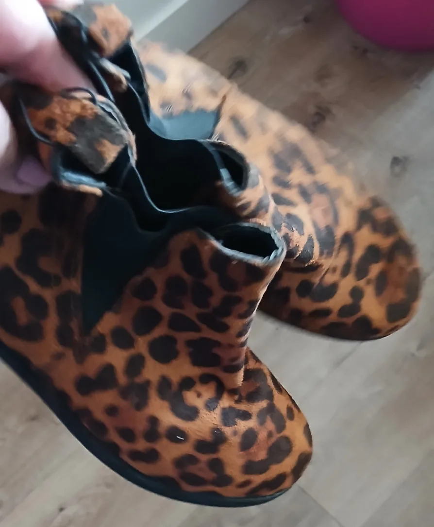 Hype Leopard Print Ankle Boots - Size 7 1/2 image indicator(4)