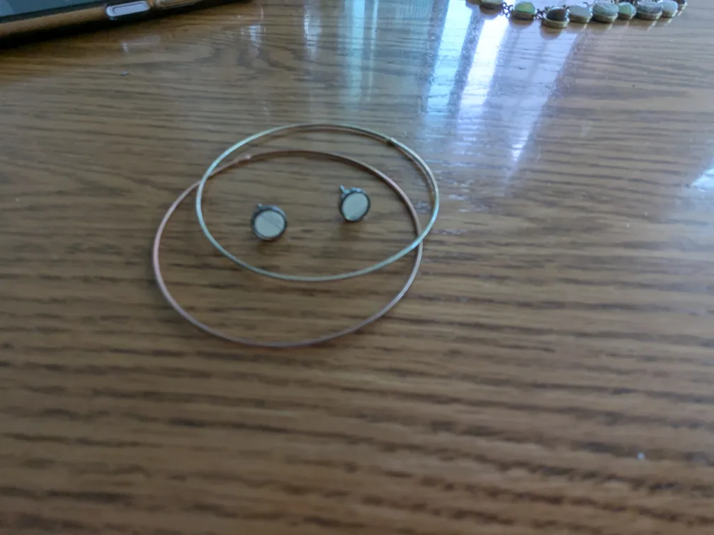 Earrings and bangles thumbnail