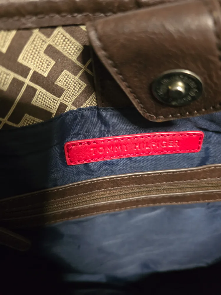 Tommy Hilfiger Handbag image indicator(5)