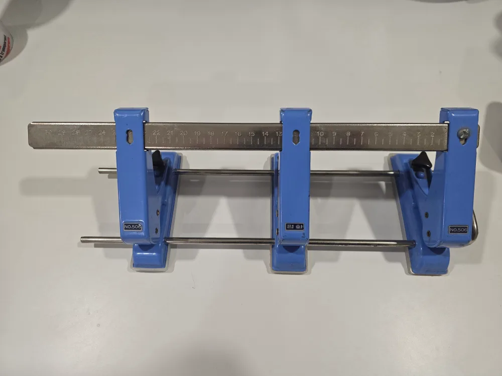 Manual Removable Hole Puncher thumbnail