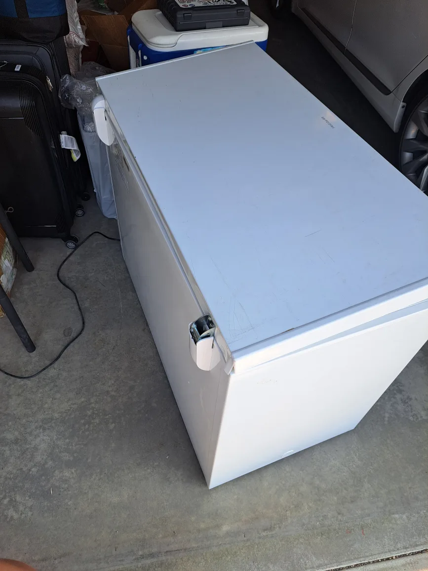 Large Deep Freezer thumbnail