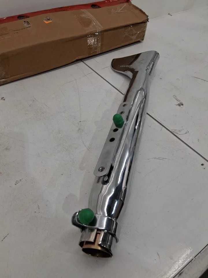 Universal Motorcycle Shark Fin Chrome Exhaust Muffler Tube - 21" image indicator(3)