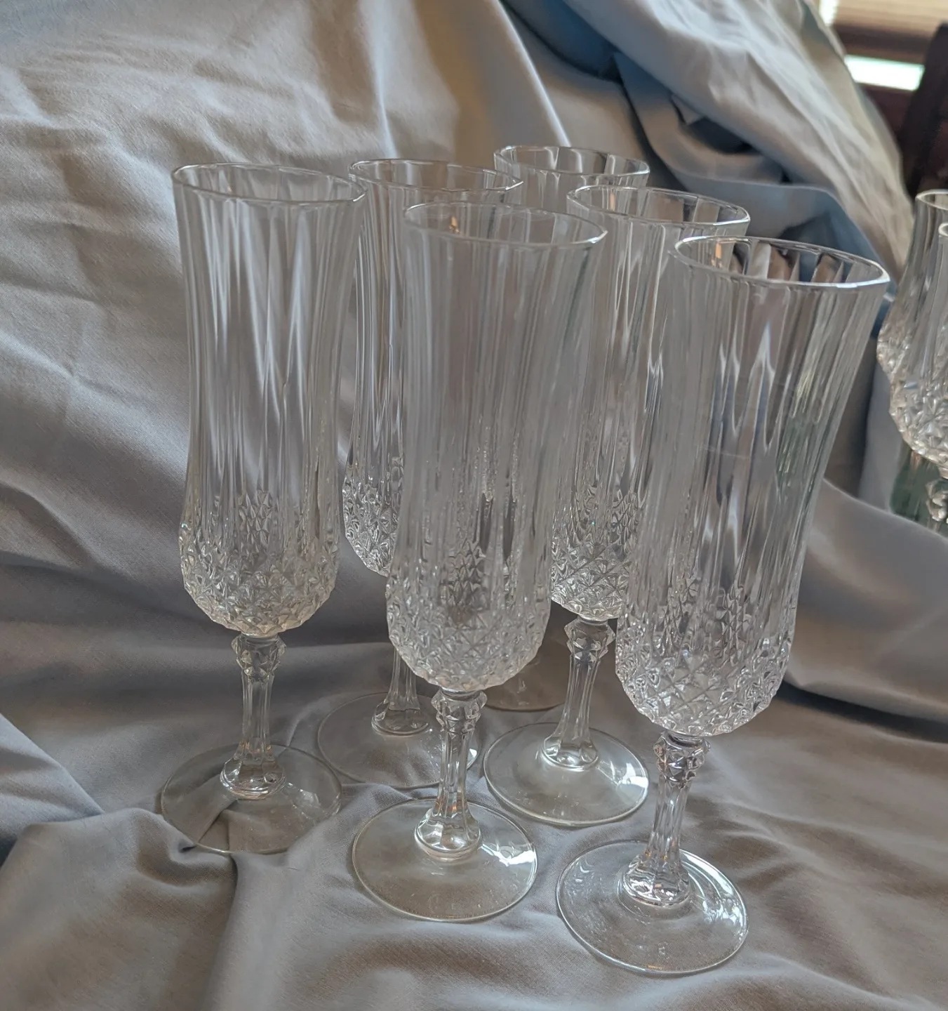 Assorted Set of Crystal Wine Glasses thumbnail