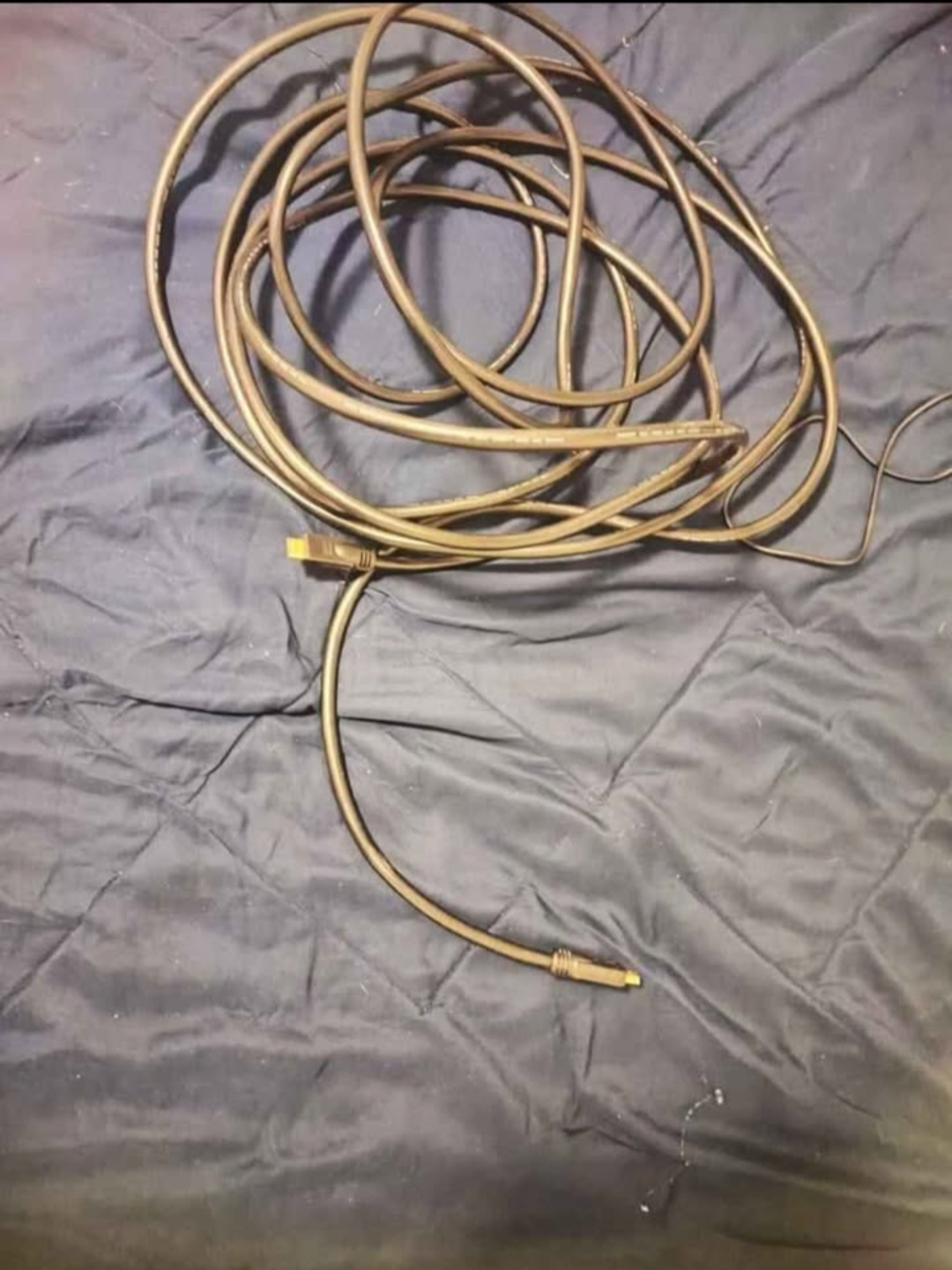 HDMi to HDMi cable. 25 feet