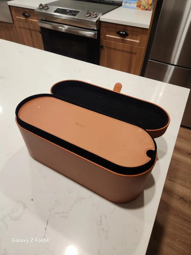 Dyson Airwrap Complete Styler with Attachments image indicator(3)