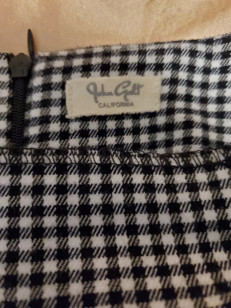 John Galt (Brandy Melville) grey plaid mini skirt image indicator(5)