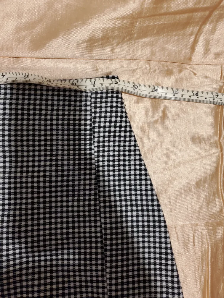 John Galt (Brandy Melville) grey plaid mini skirt image indicator(4)